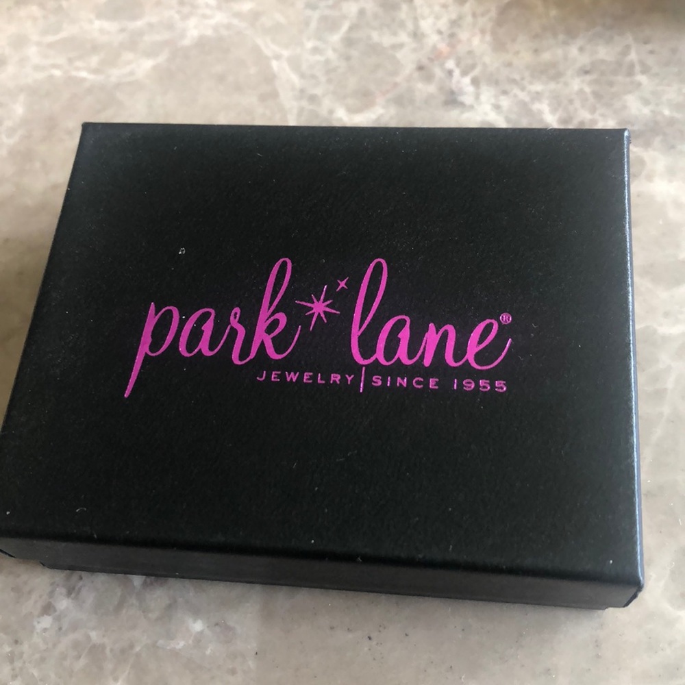 Jewelry - Picture 2 of 3